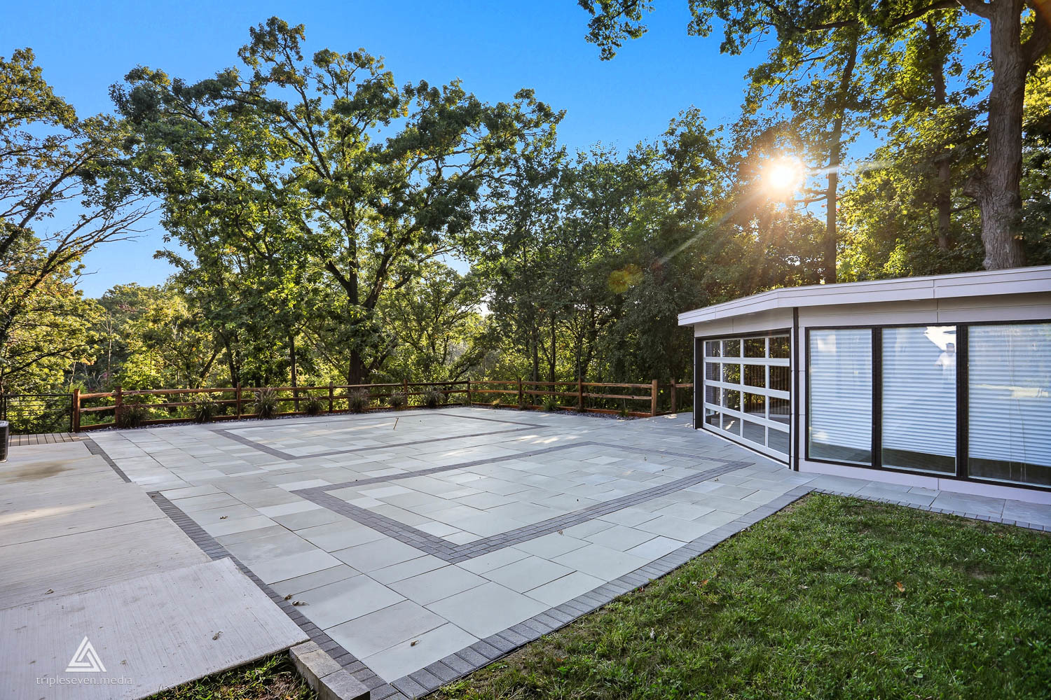 12604 S Pawnee Road, Palos Park, IL 60464