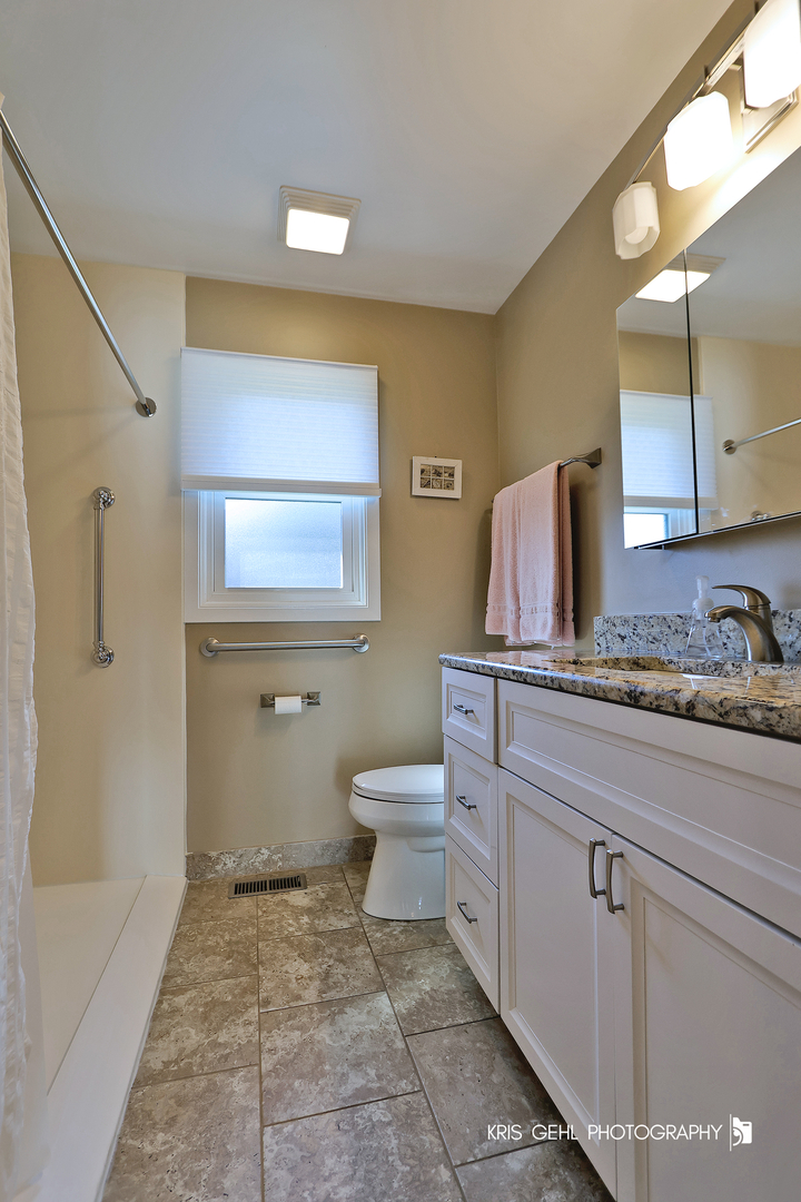 39832 N Crabapple Drive, Antioch, IL 60002