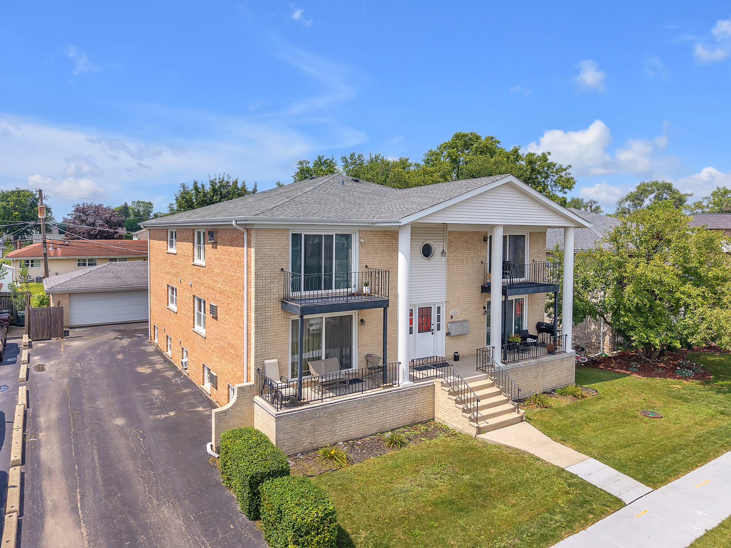 17334 Ridgeland Avenue, Tinley Park, IL 60477