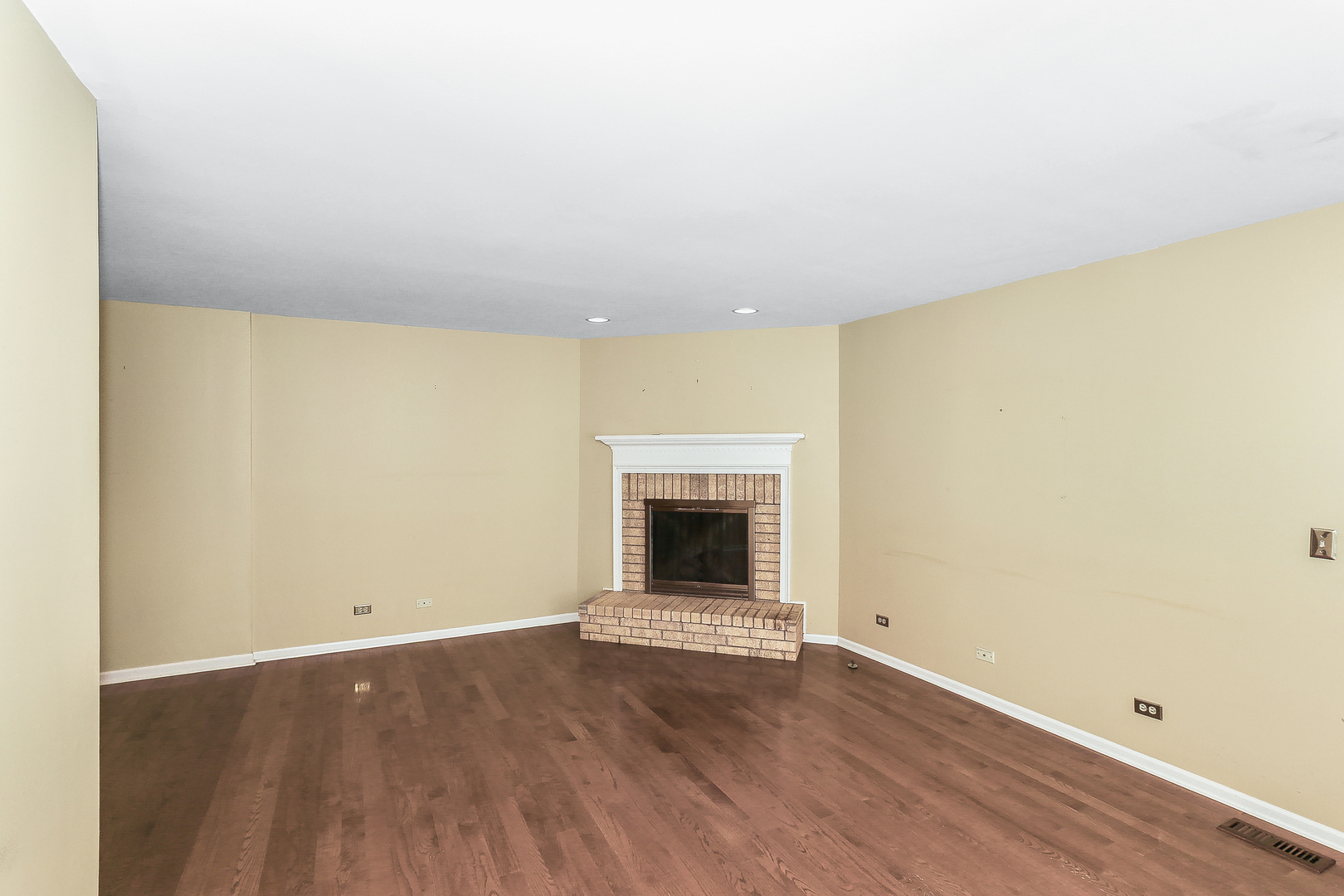 Glen Ellyn, IL 60137