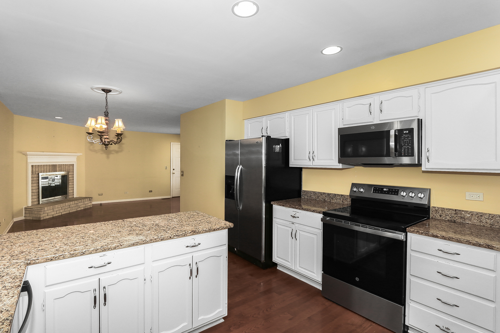 Glen Ellyn, IL 60137