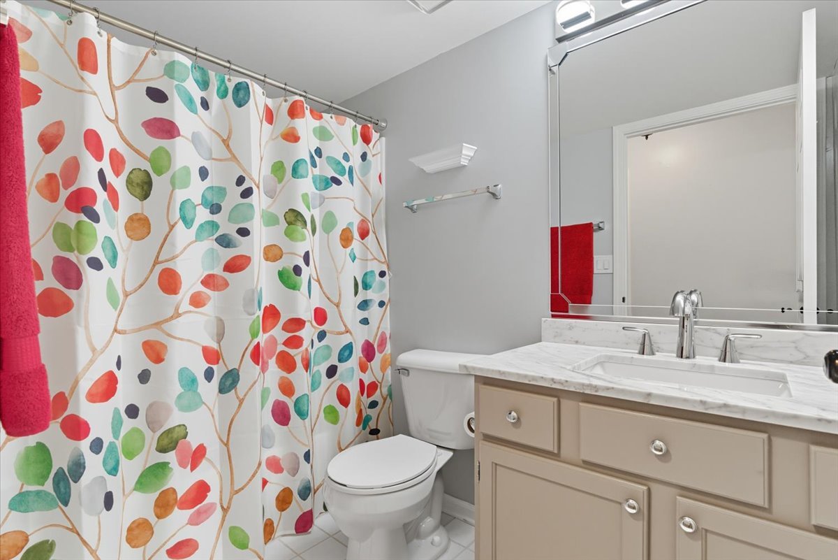6877 W Mount Vernon Court #4-A, Gurnee, IL 60031