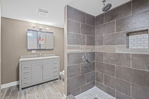 9425 S Vernon Avenue, Chicago, IL 60619