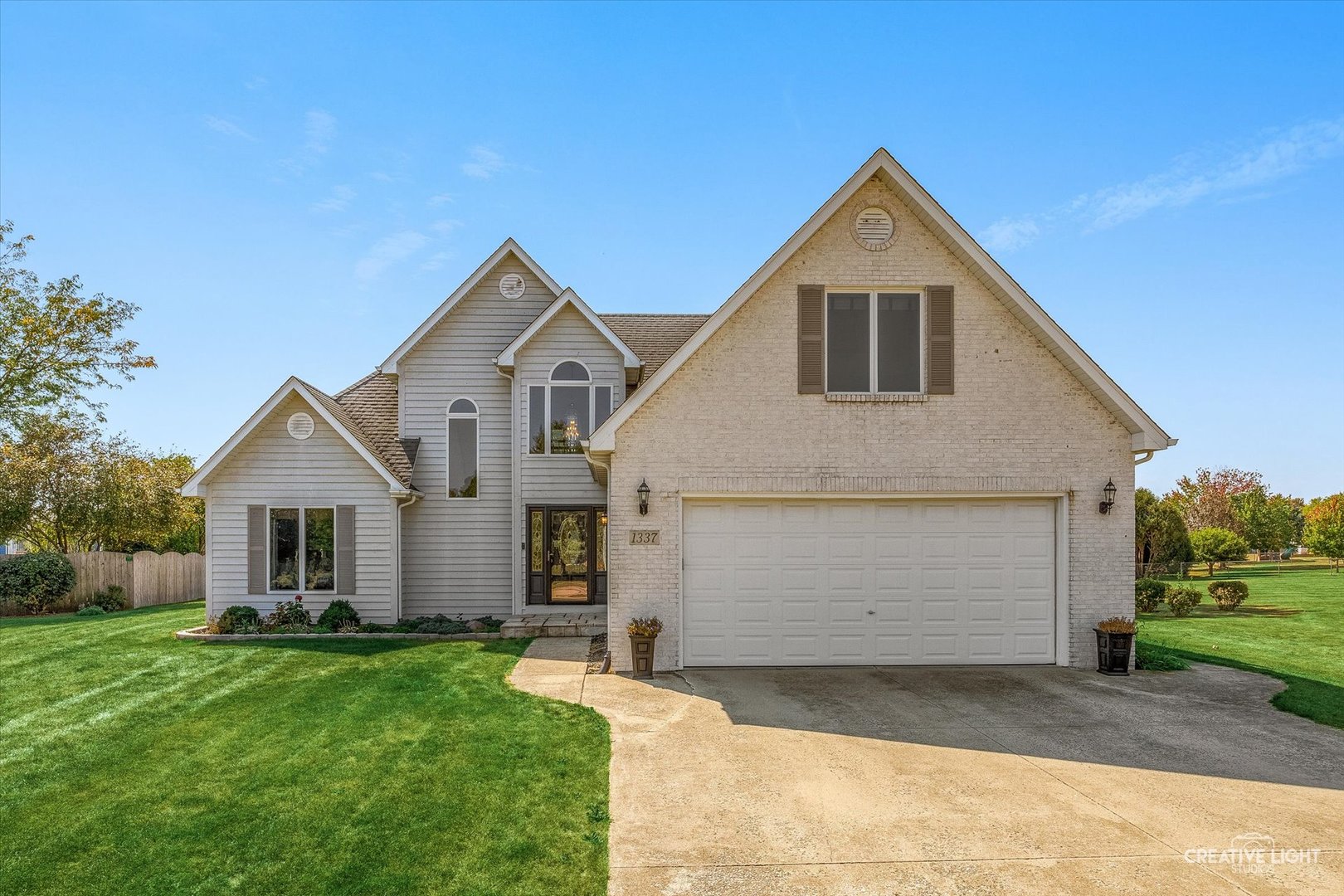 1337 Deer Run Trail, Sandwich, IL 60548