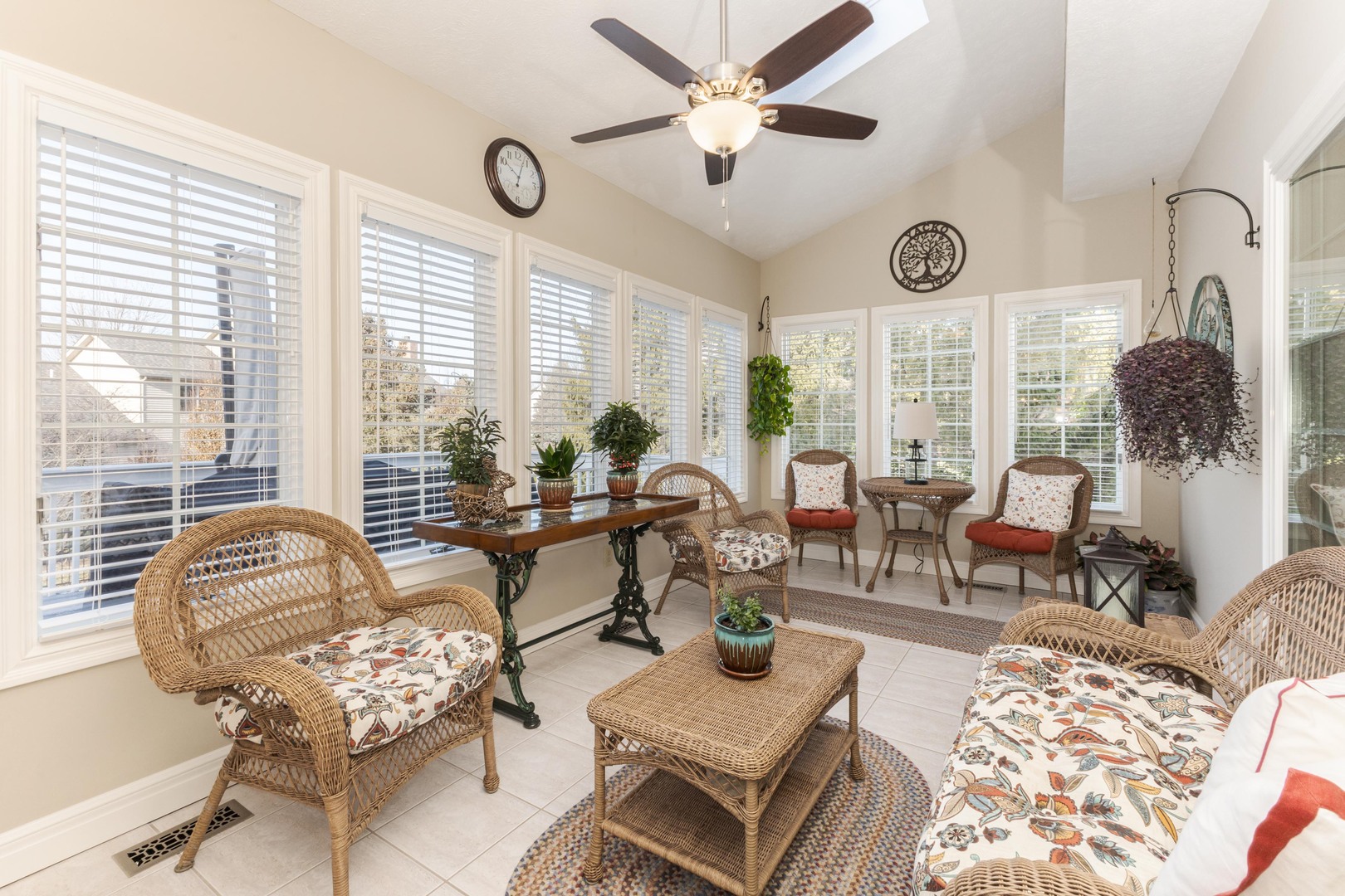 2006 Woodbine Road, Bloomington, IL 61704