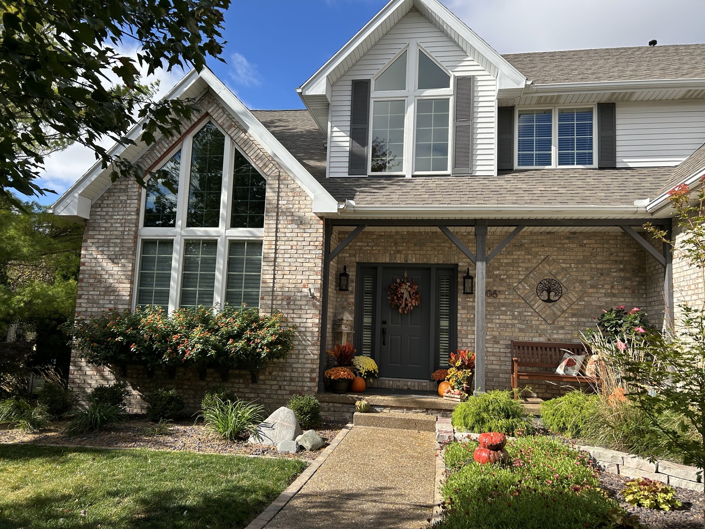 2006 Woodbine Road, Bloomington, IL 61704