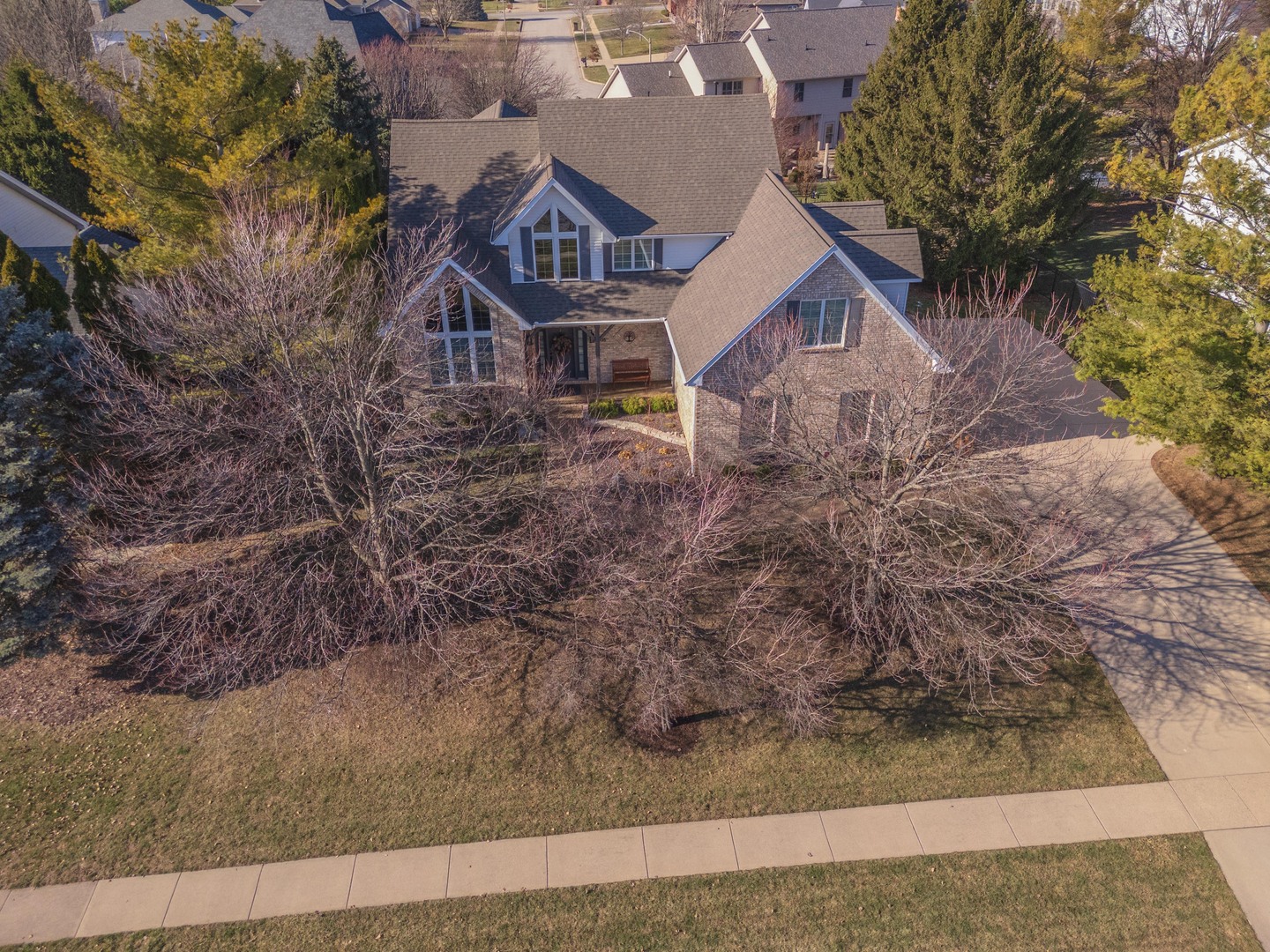 2006 Woodbine Road, Bloomington, IL 61704