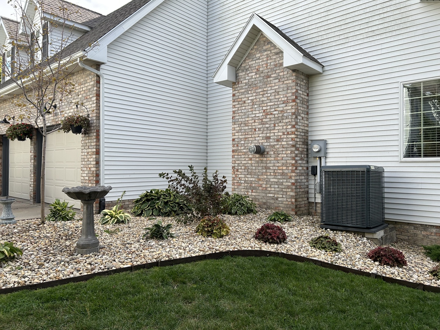 2006 Woodbine Road, Bloomington, IL 61704