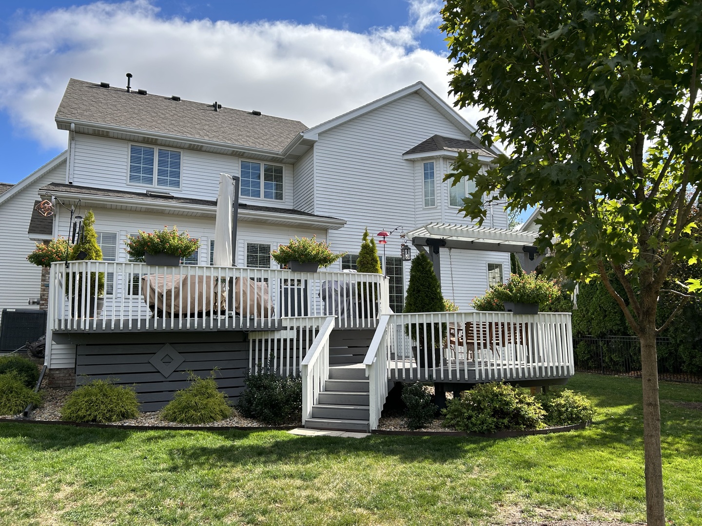 2006 Woodbine Road, Bloomington, IL 61704