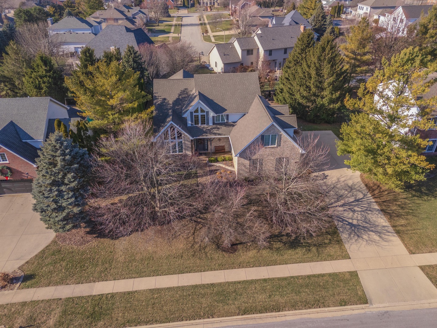 2006 Woodbine Road, Bloomington, IL 61704