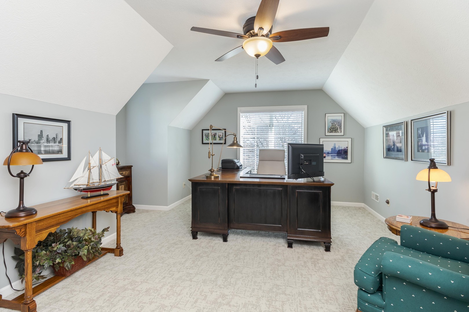 2006 Woodbine Road, Bloomington, IL 61704