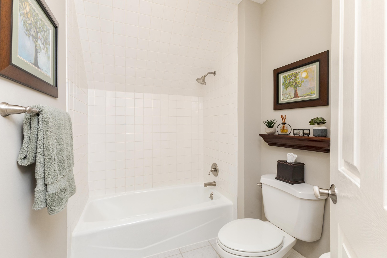 2006 Woodbine Road, Bloomington, IL 61704