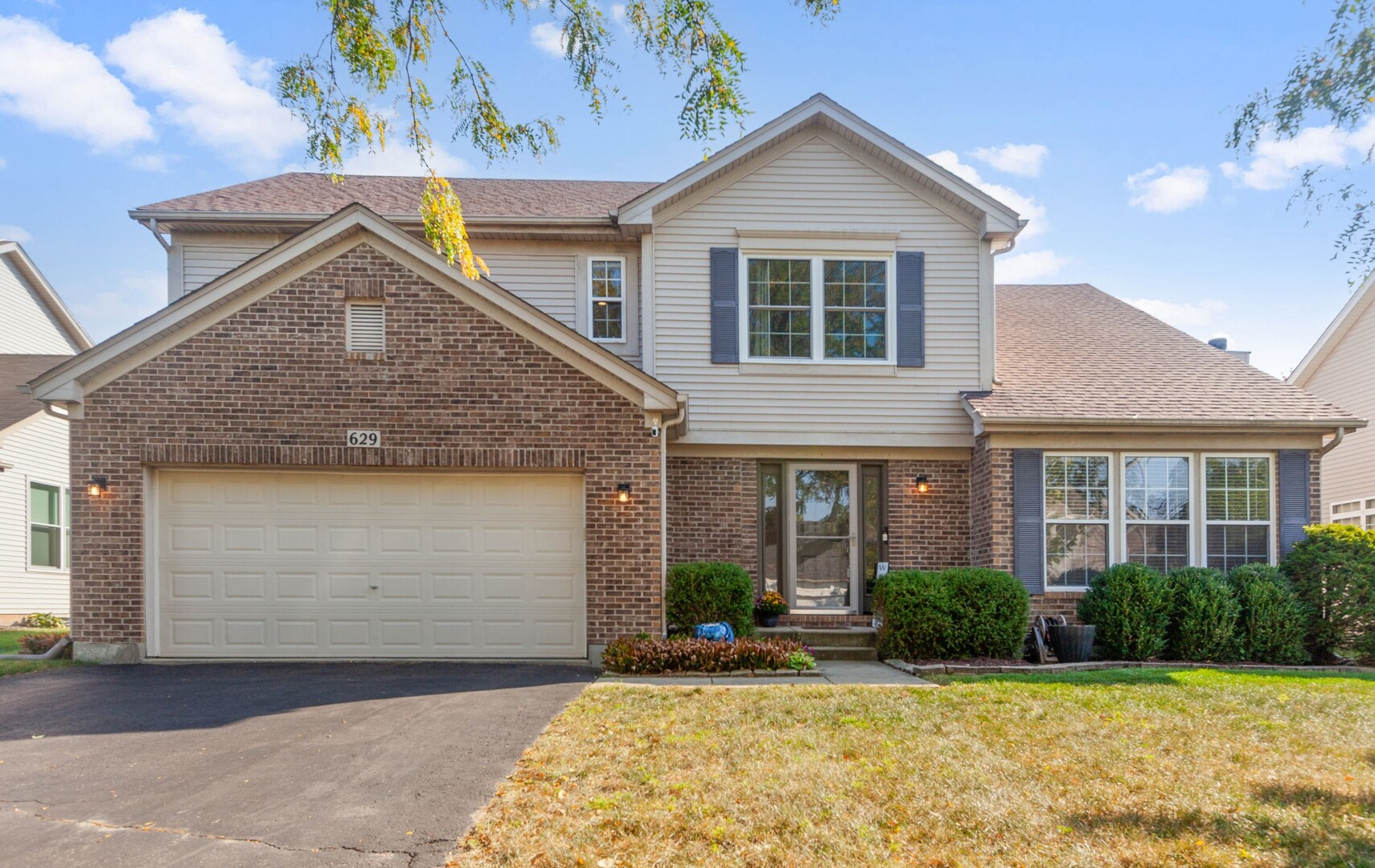 629 Manhattan Circle, Oswego, IL 60543