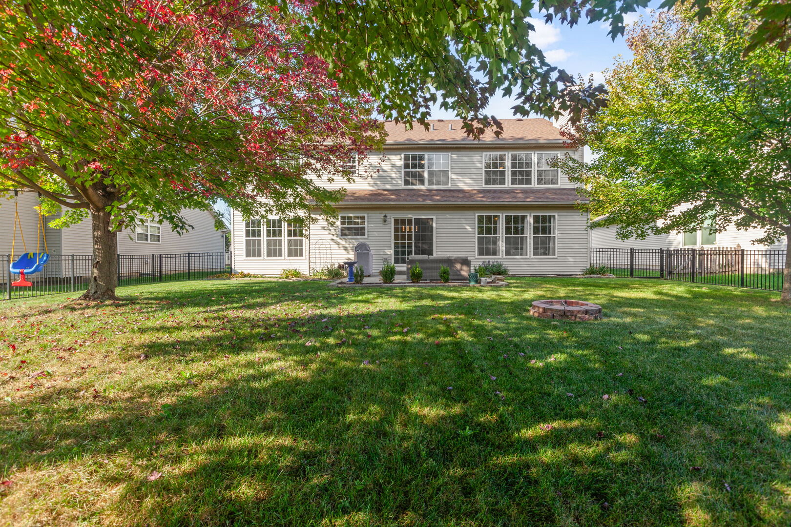 629 Manhattan Circle, Oswego, IL 60543