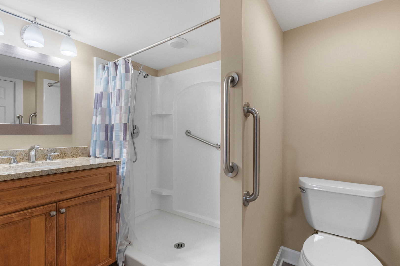 205 Raintree Court, Aurora, IL 60504
