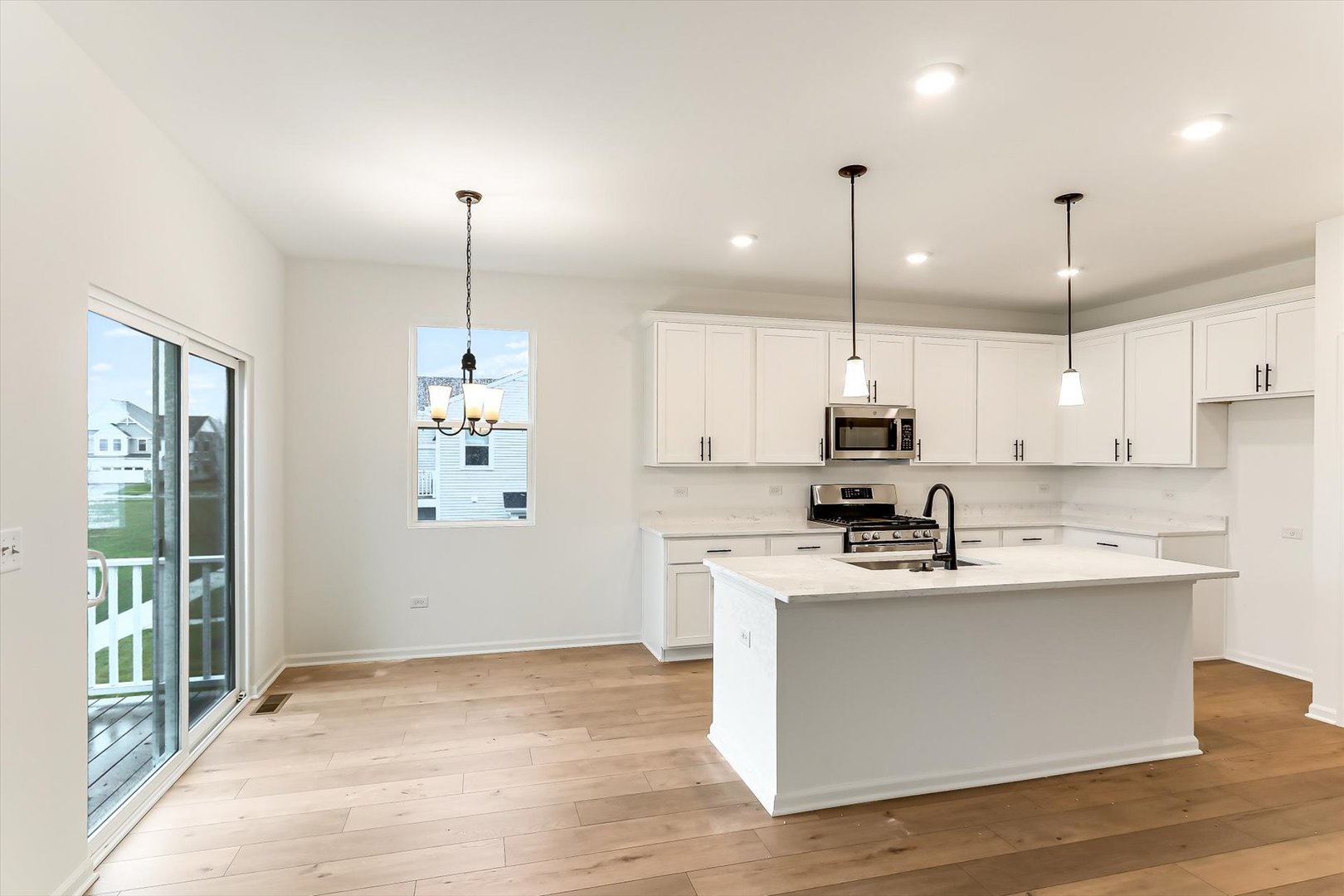 301 Kingsport Drive, South Elgin, IL 60177