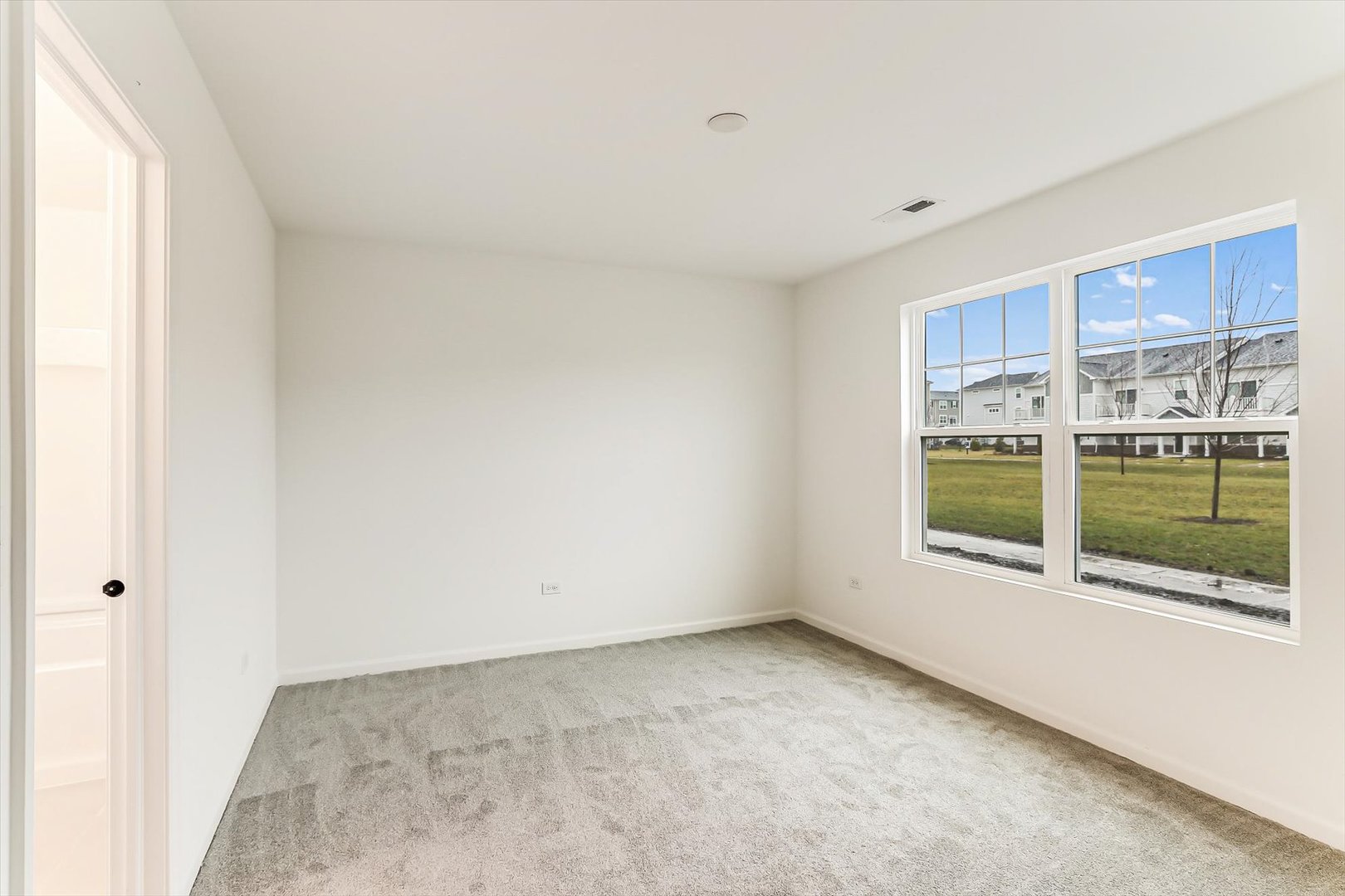 301 Kingsport Drive, South Elgin, IL 60177