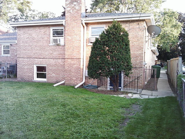 2918 W 99th Place, Evergreen Park, IL 60805