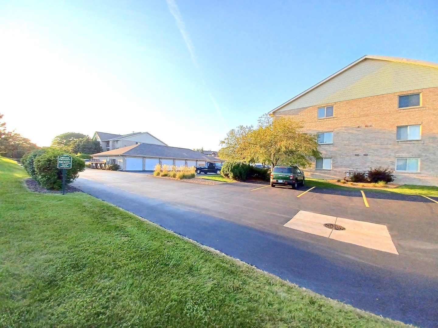 6810 Ridge Point Drive #1C, Oak Forest, IL 60452