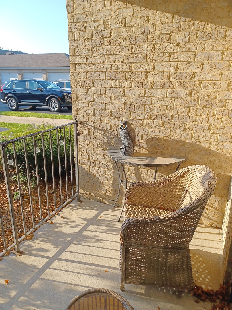 6810 Ridge Point Drive #1C, Oak Forest, IL 60452