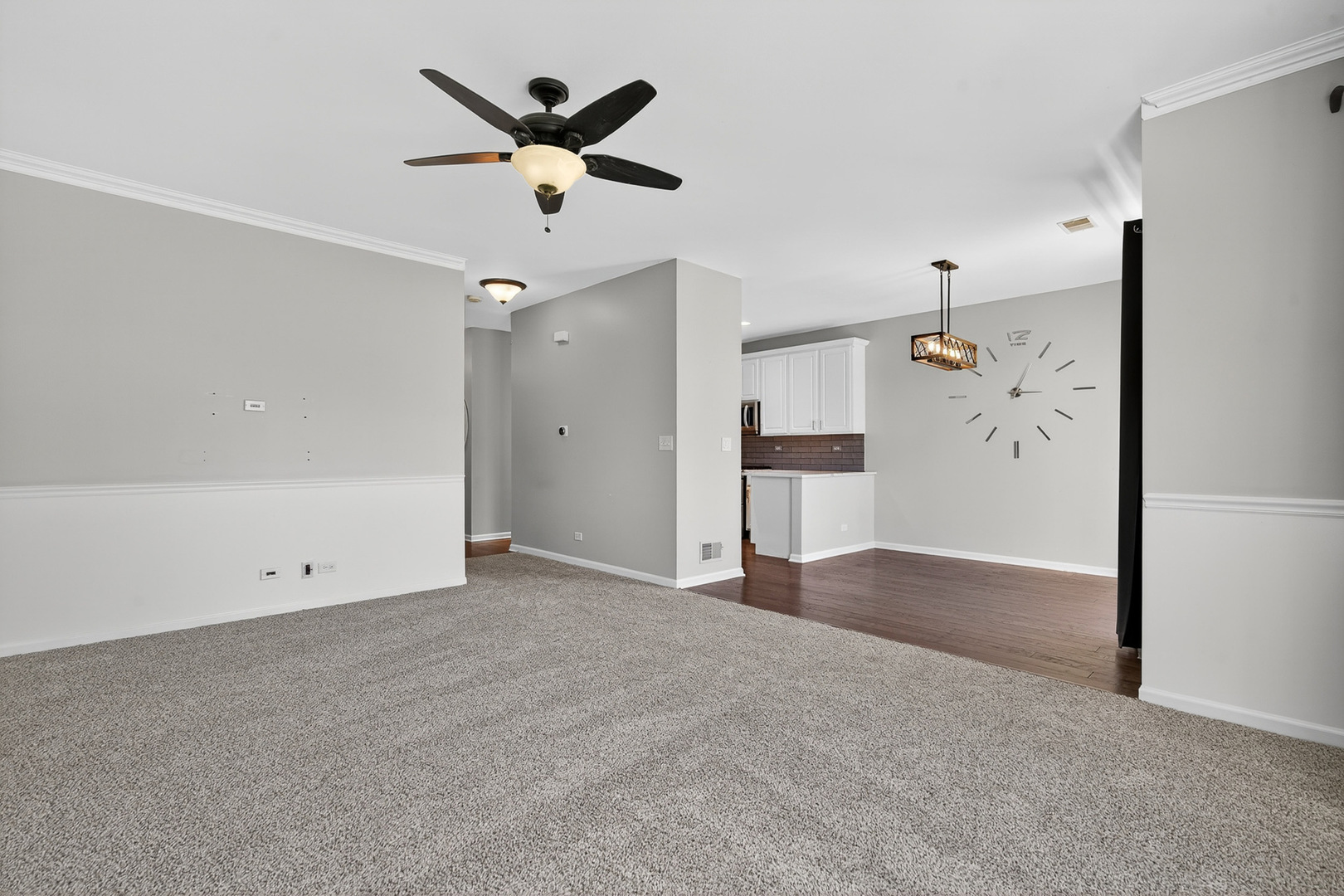 2870 GLACIER Way #B, Wauconda, IL 60084