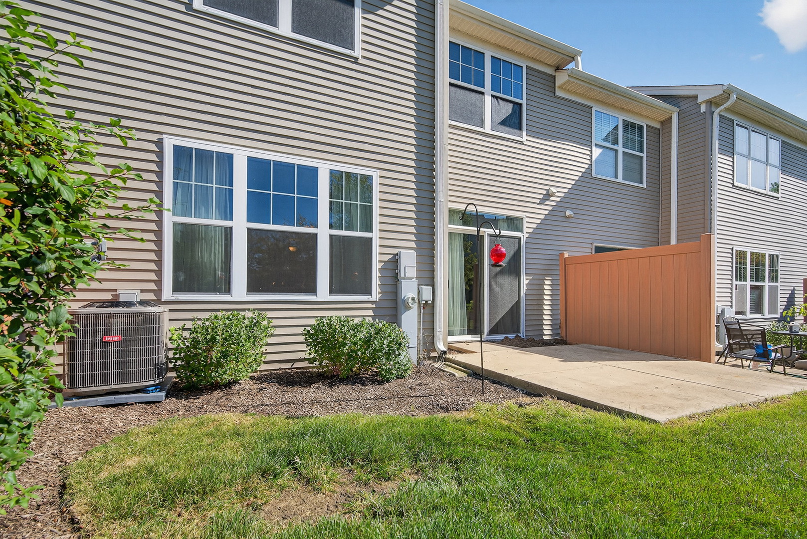 2870 GLACIER Way #B, Wauconda, IL 60084
