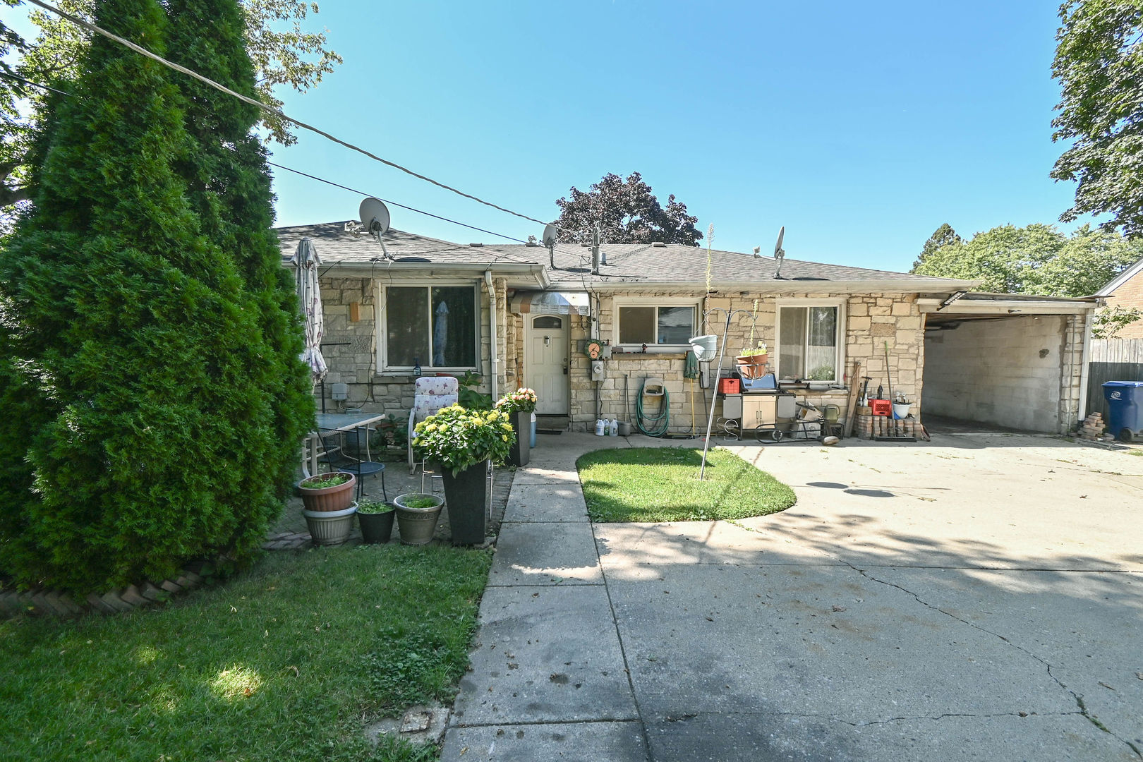 1641 Jackson Street, North Chicago, IL 60064