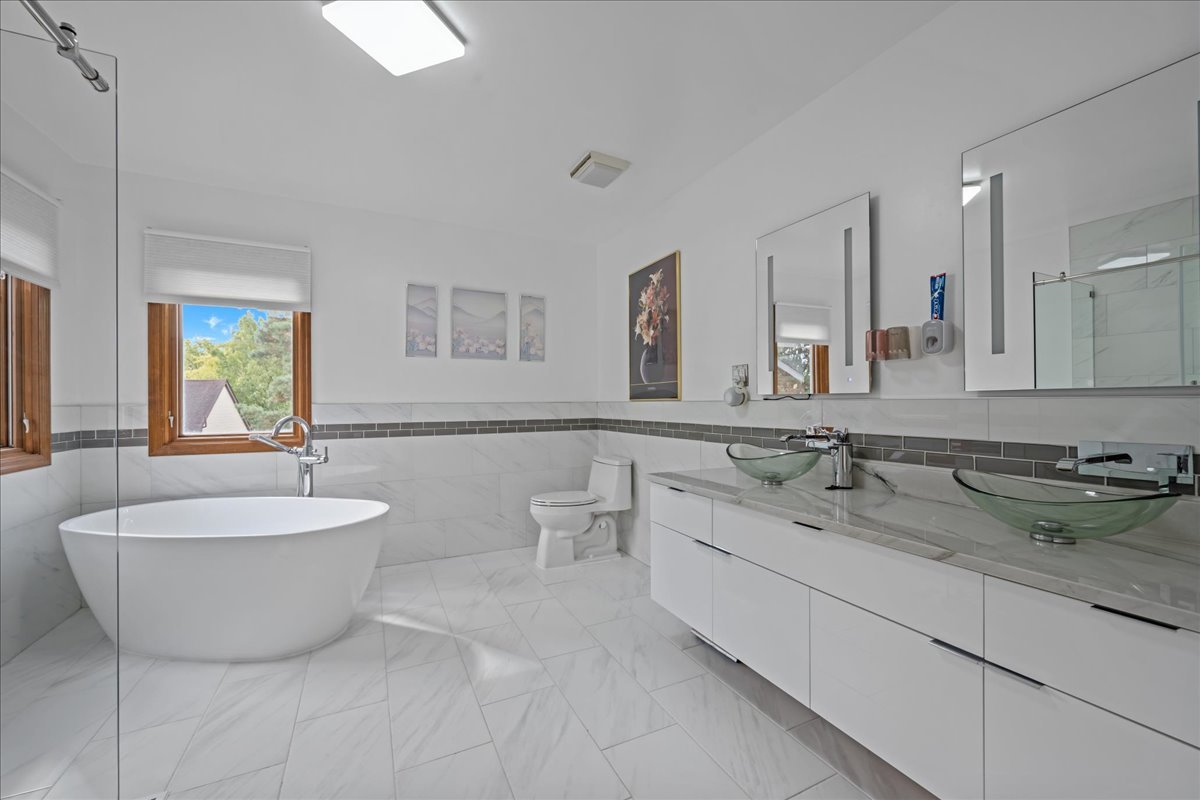 508 Braemar Avenue, Naperville, IL 60563