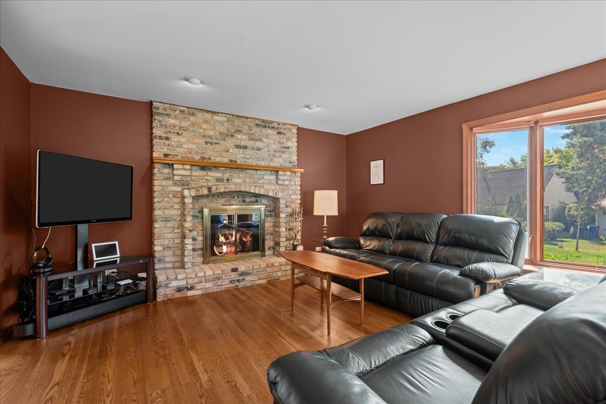 508 Braemar Avenue, Naperville, IL 60563