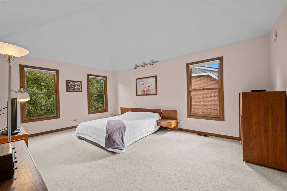 508 Braemar Avenue, Naperville, IL 60563