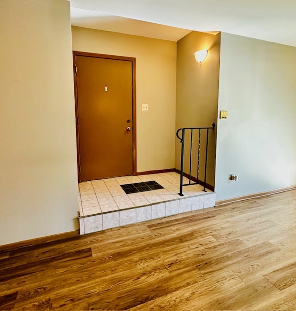 13422 W Circle Drive #401, Crestwood, IL 60418