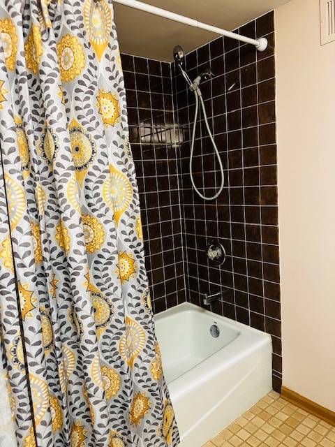 13422 W Circle Drive #401, Crestwood, IL 60418