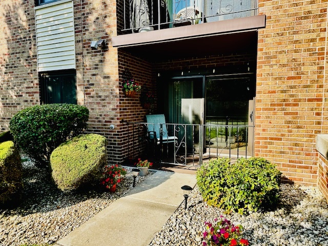 13422 W Circle Drive #401, Crestwood, IL 60418
