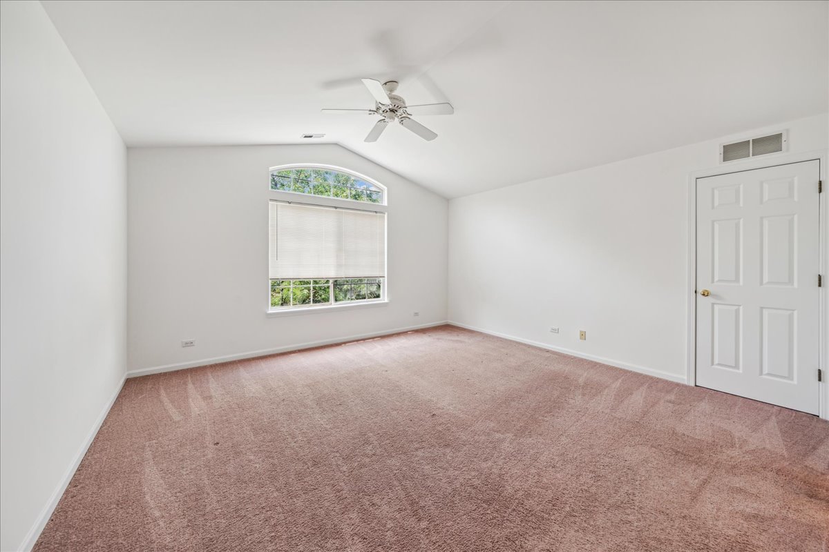 973 Parkhill Circle #973-B, Aurora, IL 60502