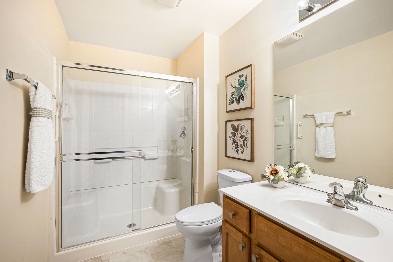 626 S Curran Road, Round Lake, IL 60073