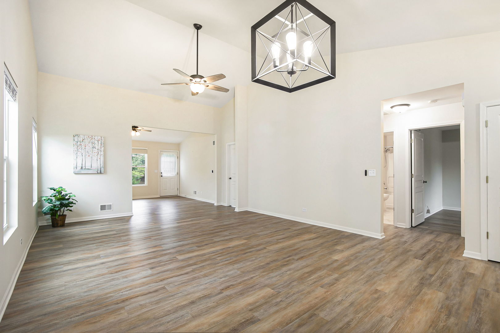 626 S Curran Road, Round Lake, IL 60073