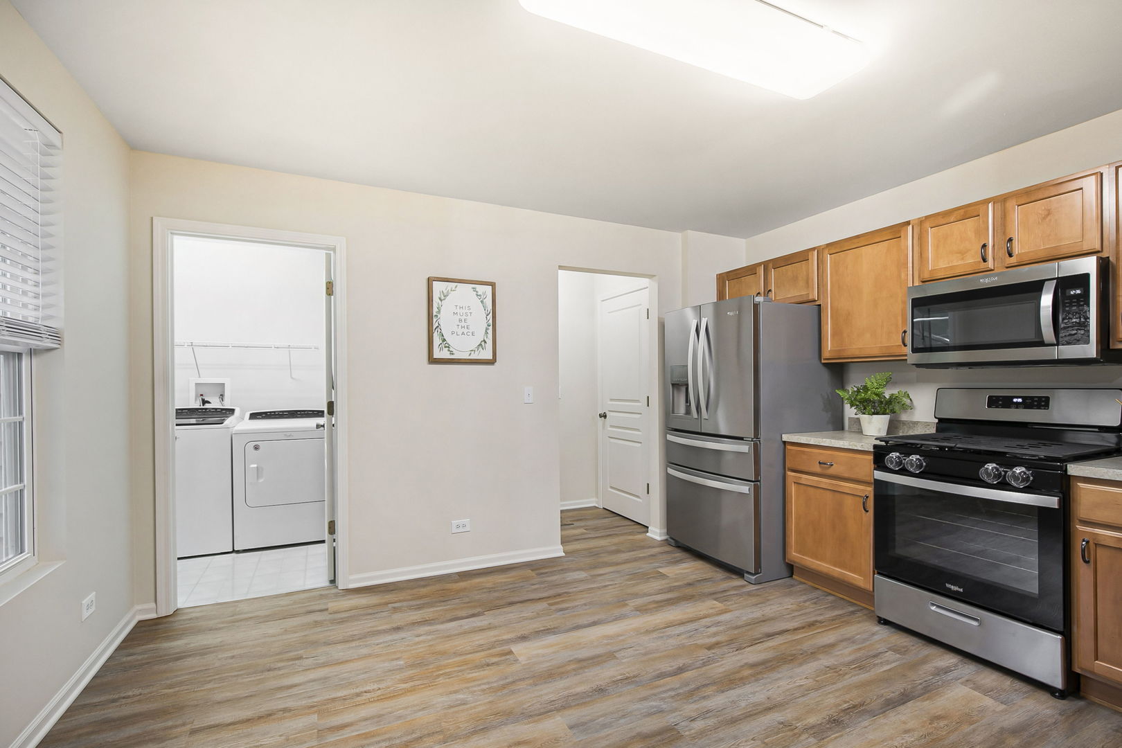 626 S Curran Road, Round Lake, IL 60073