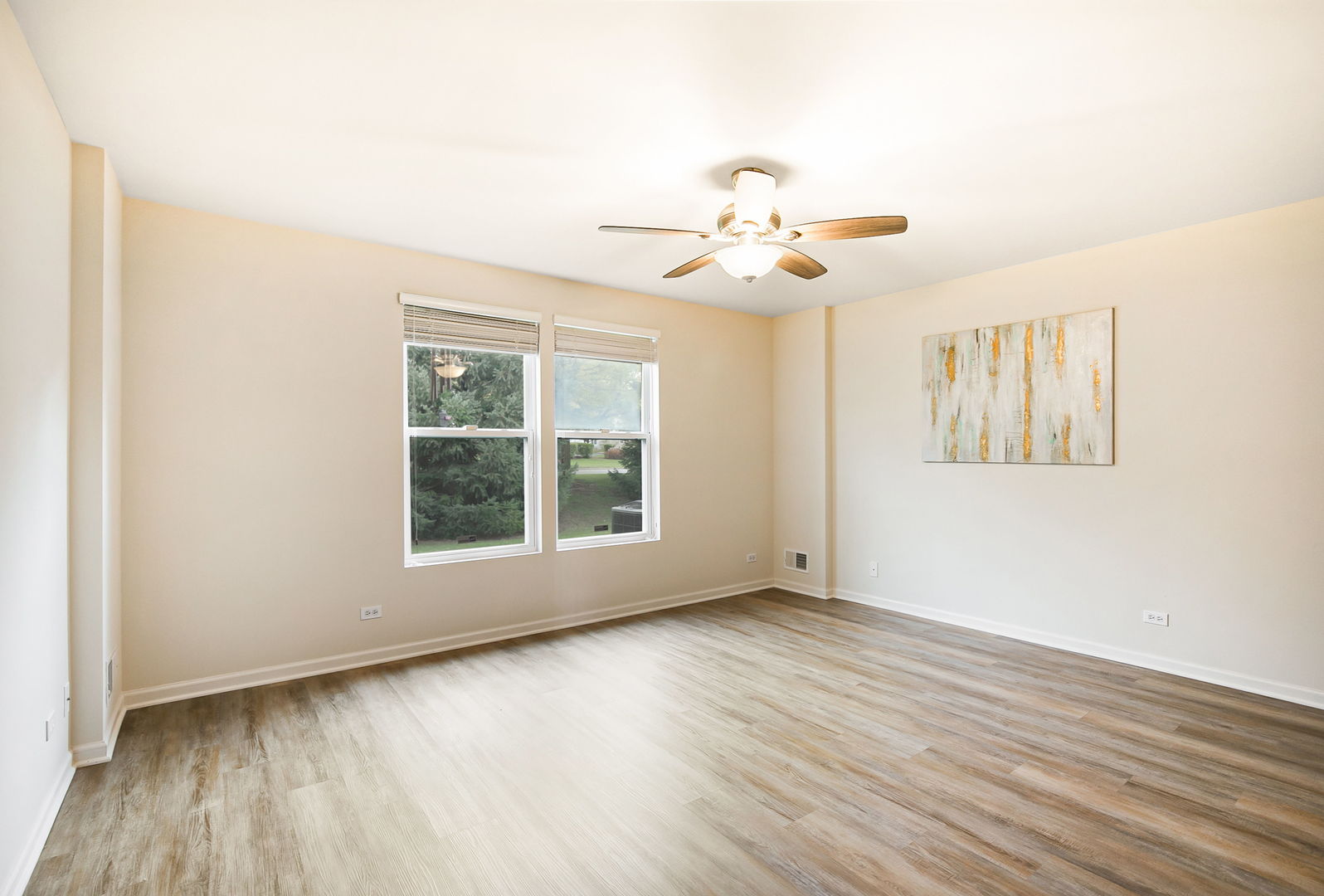 626 S Curran Road, Round Lake, IL 60073