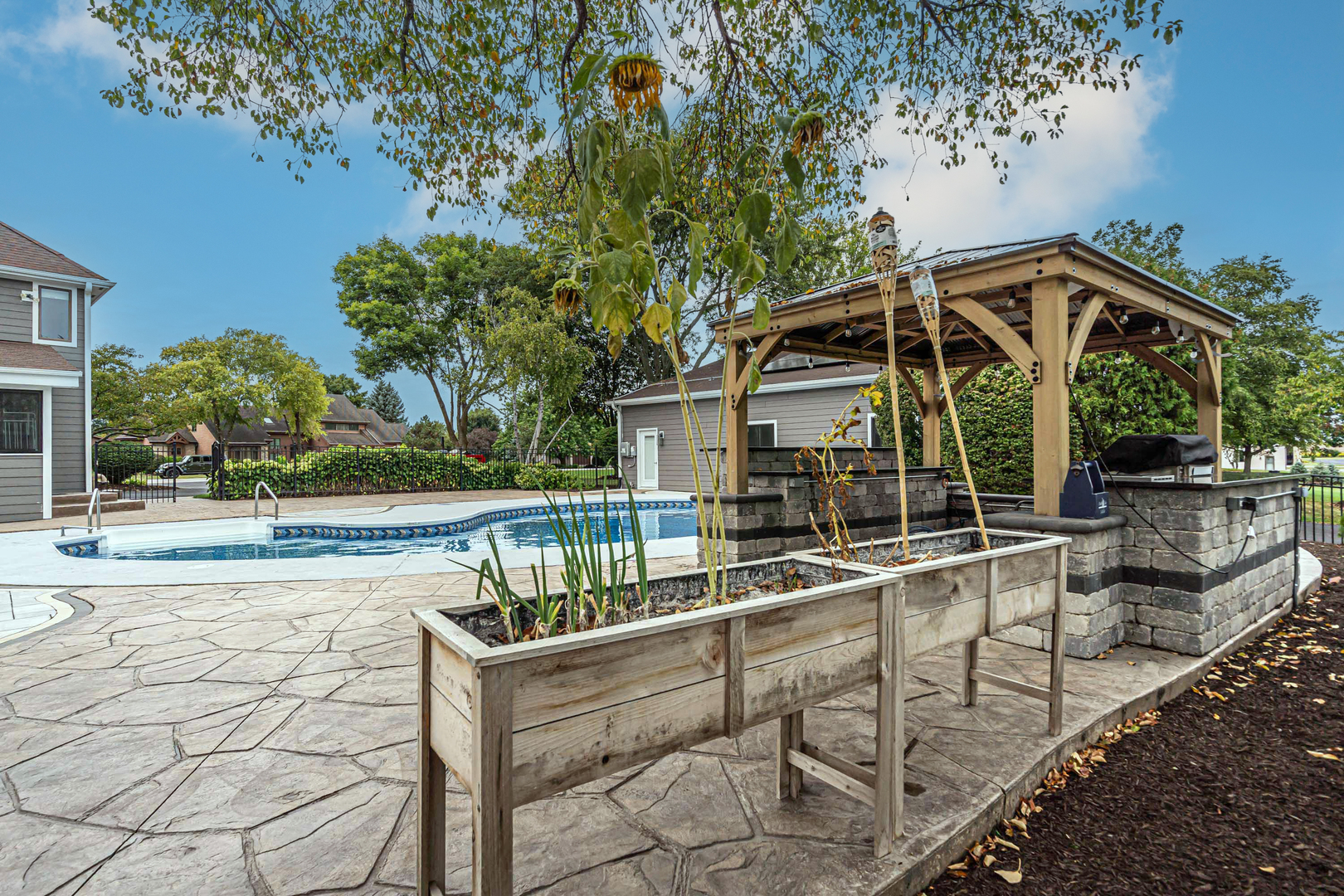 9S151 Skylane Drive, Naperville, IL 60564