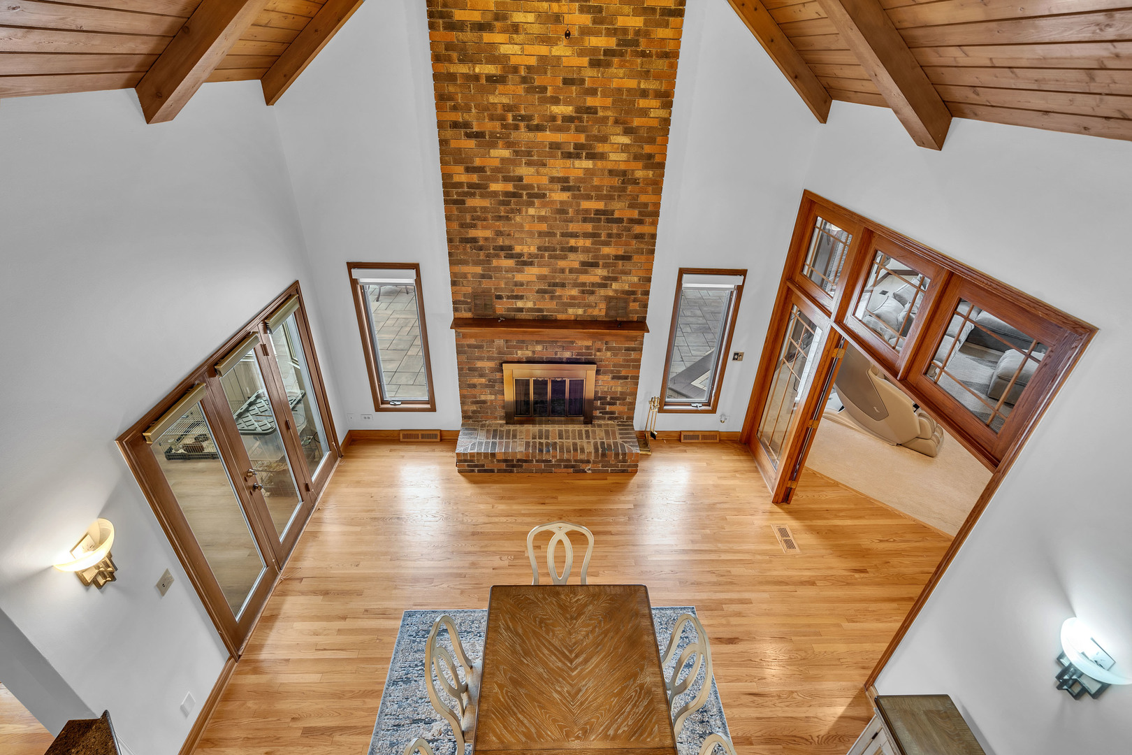 9S151 Skylane Drive, Naperville, IL 60564