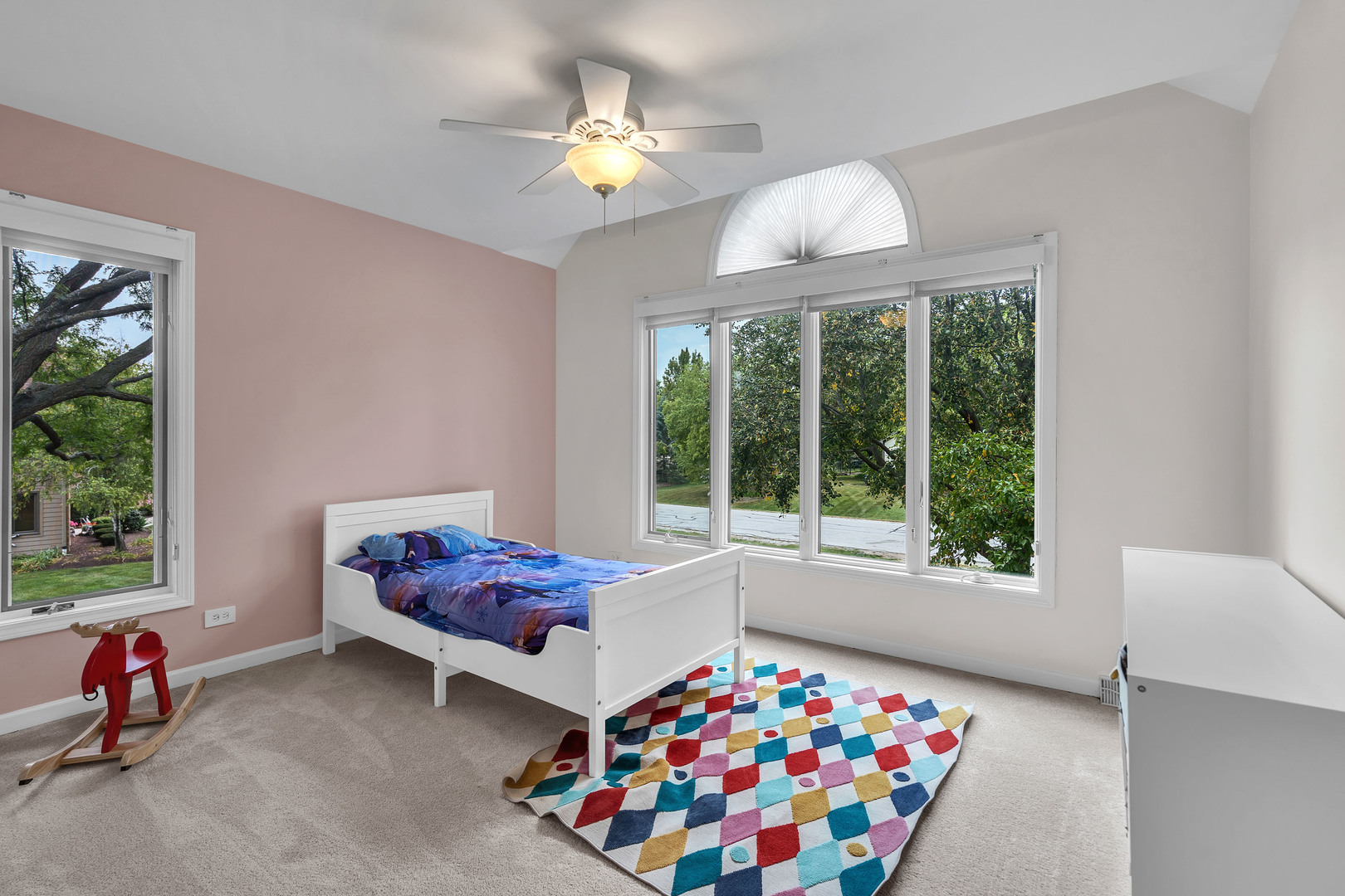 9S151 Skylane Drive, Naperville, IL 60564