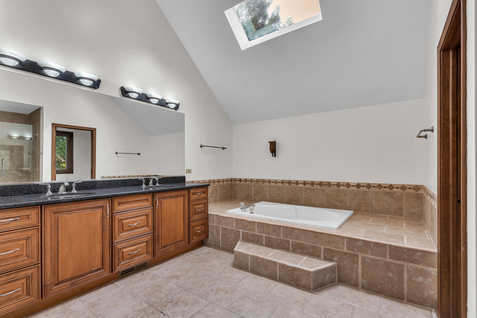 9S151 Skylane Drive, Naperville, IL 60564