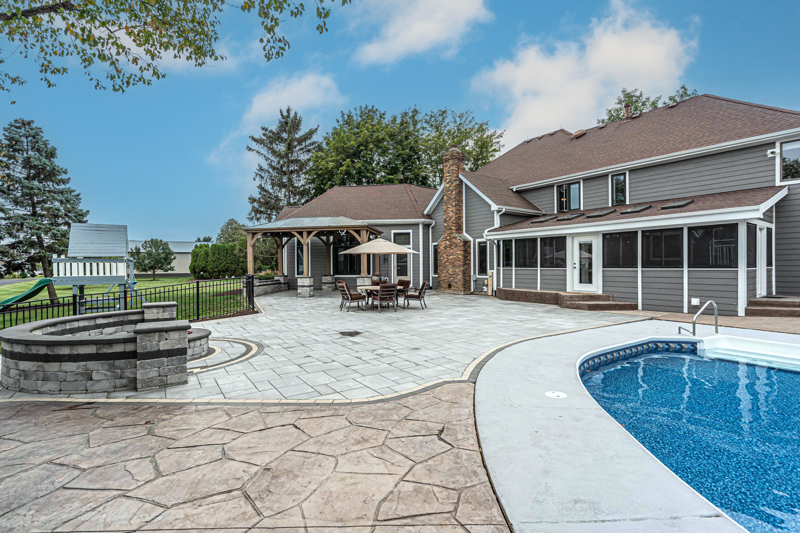 9S151 Skylane Drive, Naperville, IL 60564