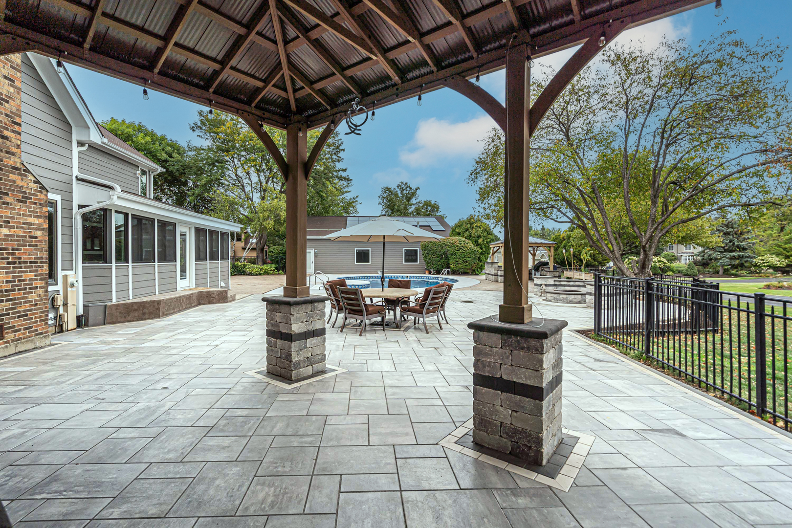 9S151 Skylane Drive, Naperville, IL 60564