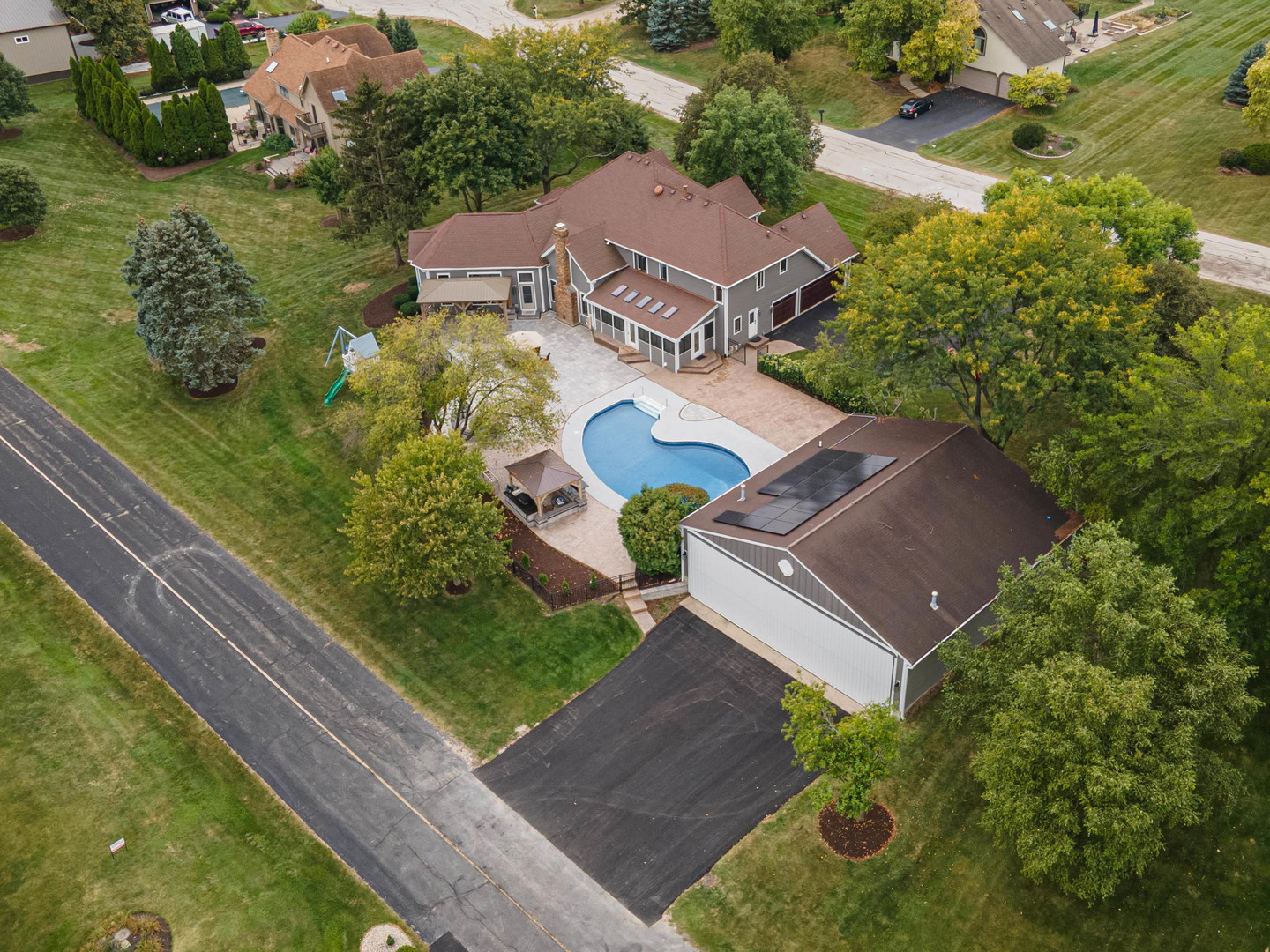 9S151 Skylane Drive, Naperville, IL 60564