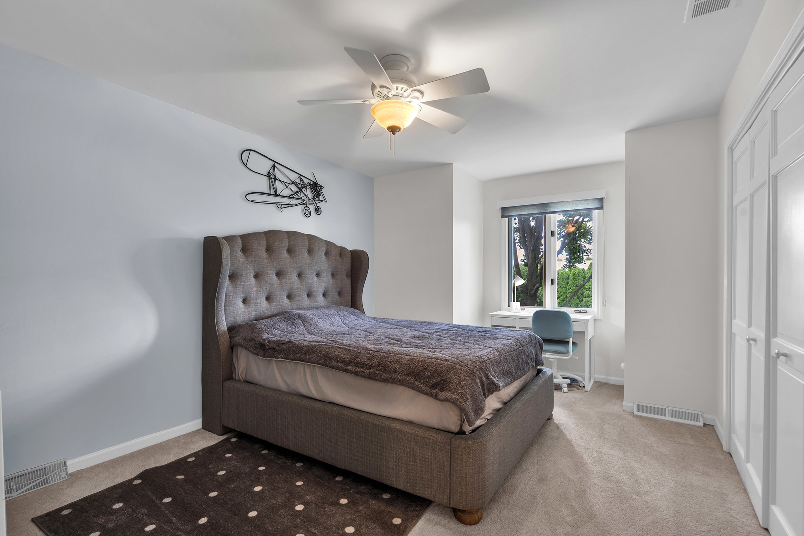 9S151 Skylane Drive, Naperville, IL 60564