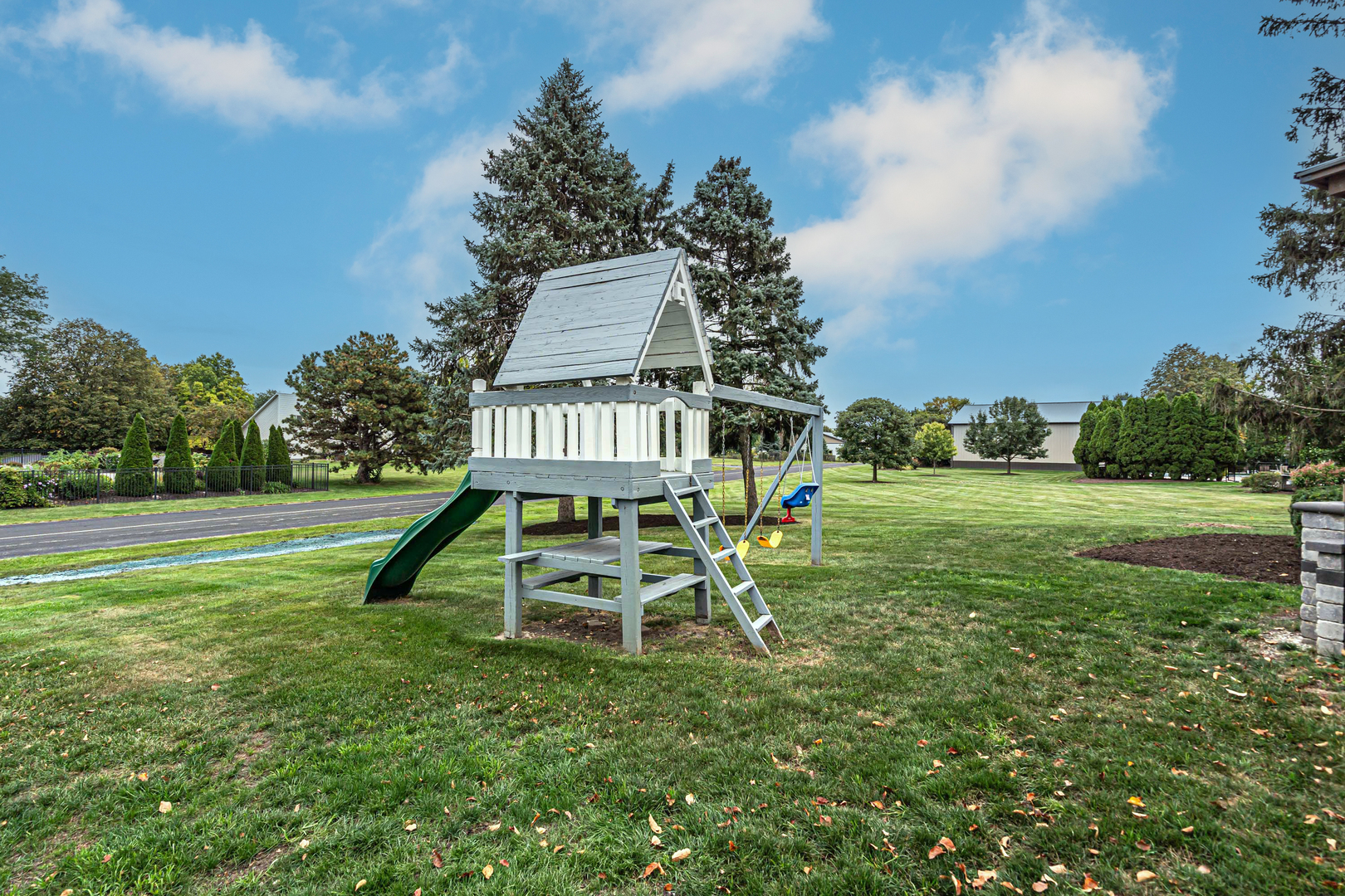 9S151 Skylane Drive, Naperville, IL 60564