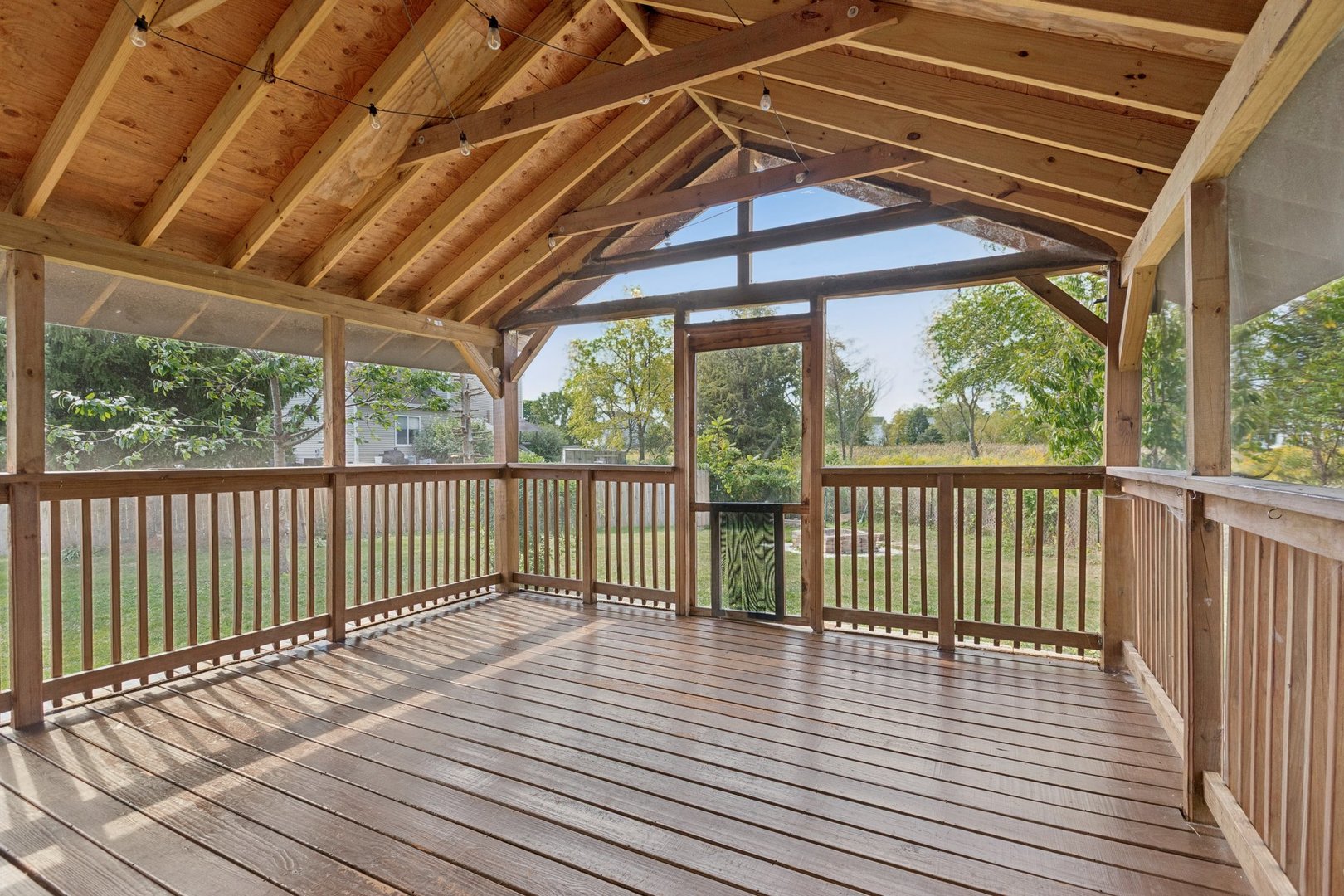 349 E Springwood Court, Round Lake Beach, IL 60073