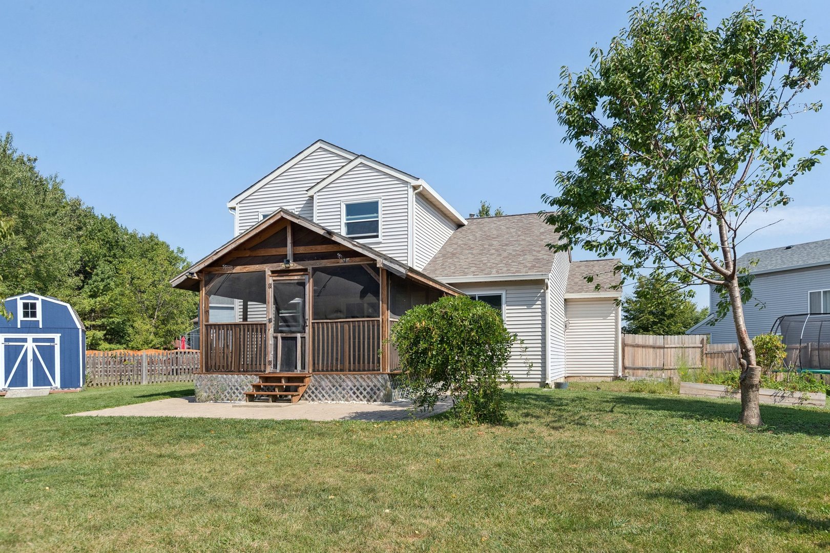 349 E Springwood Court, Round Lake Beach, IL 60073