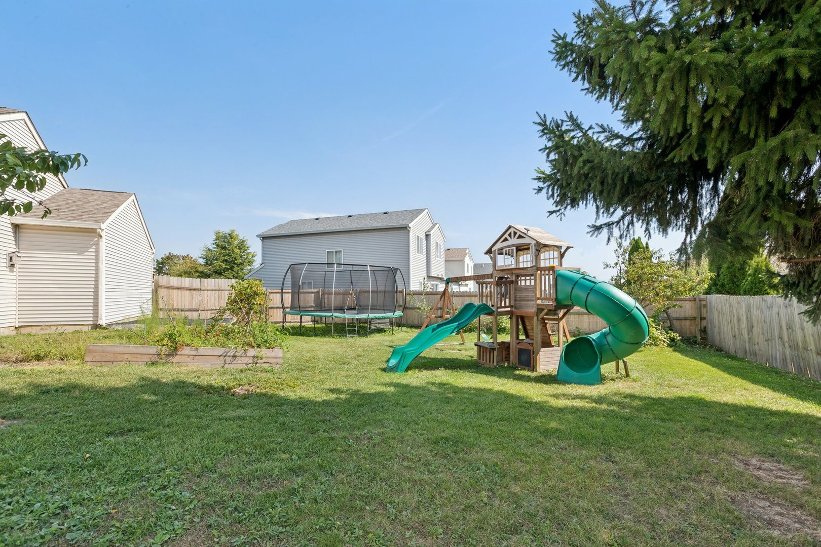 349 E Springwood Court, Round Lake Beach, IL 60073